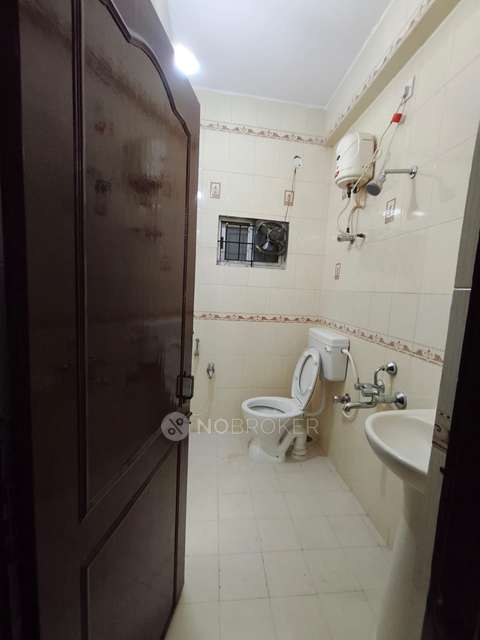 2 BHK Flat In Dewdrop Mansion Apartment, Hennur Gardens For Sale  In Hennur Gardens