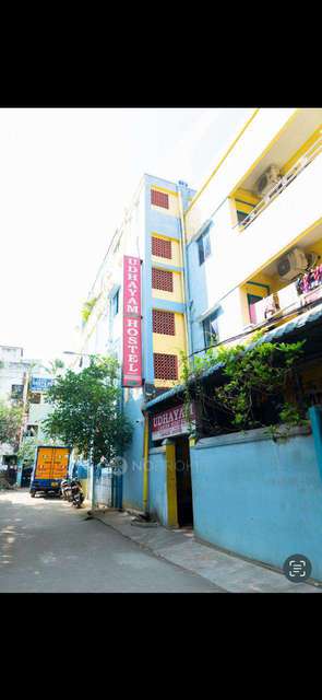 PG for Girls in Sholinganallur 