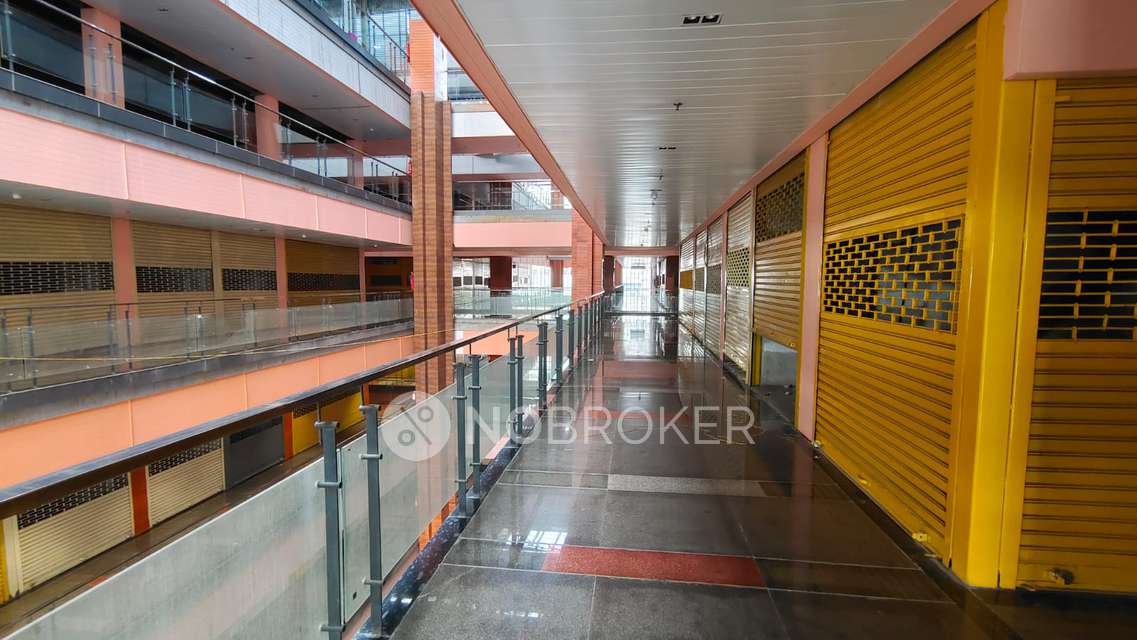 Shop in Sector 16b, Greater_noida for sale 