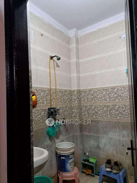3 BHK Flat In Shivaji Enclave For Sale  In Rajouri Garden