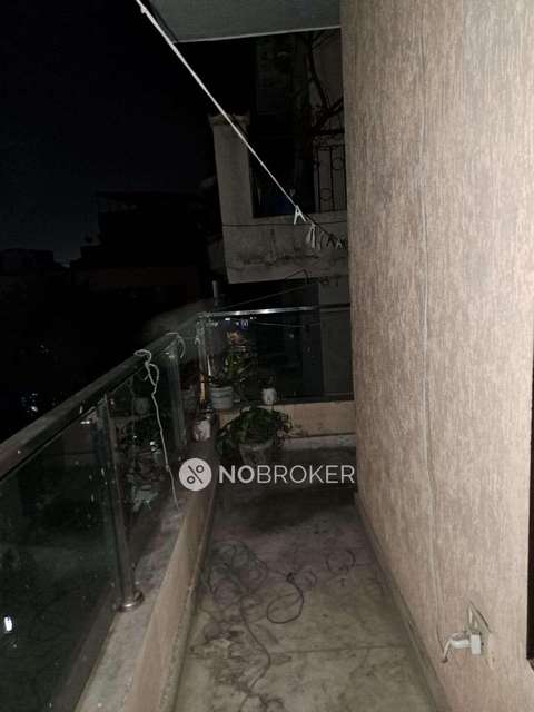 3 BHK Flat In Shivaji Enclave For Sale  In Rajouri Garden