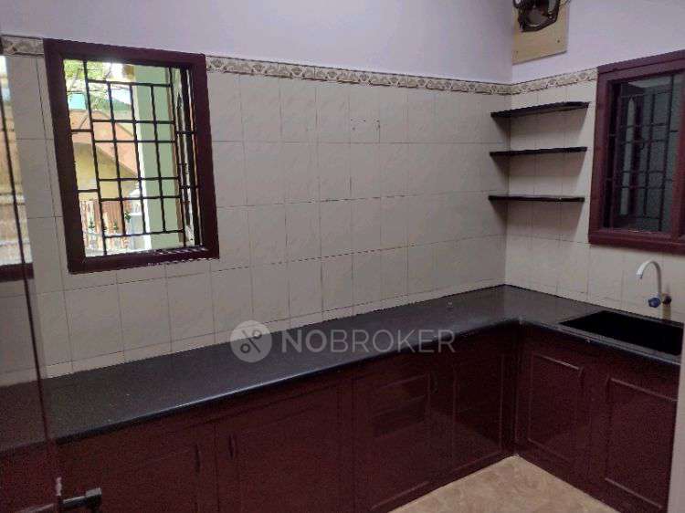 2 BHK House for Lease  In 2nd Main Road