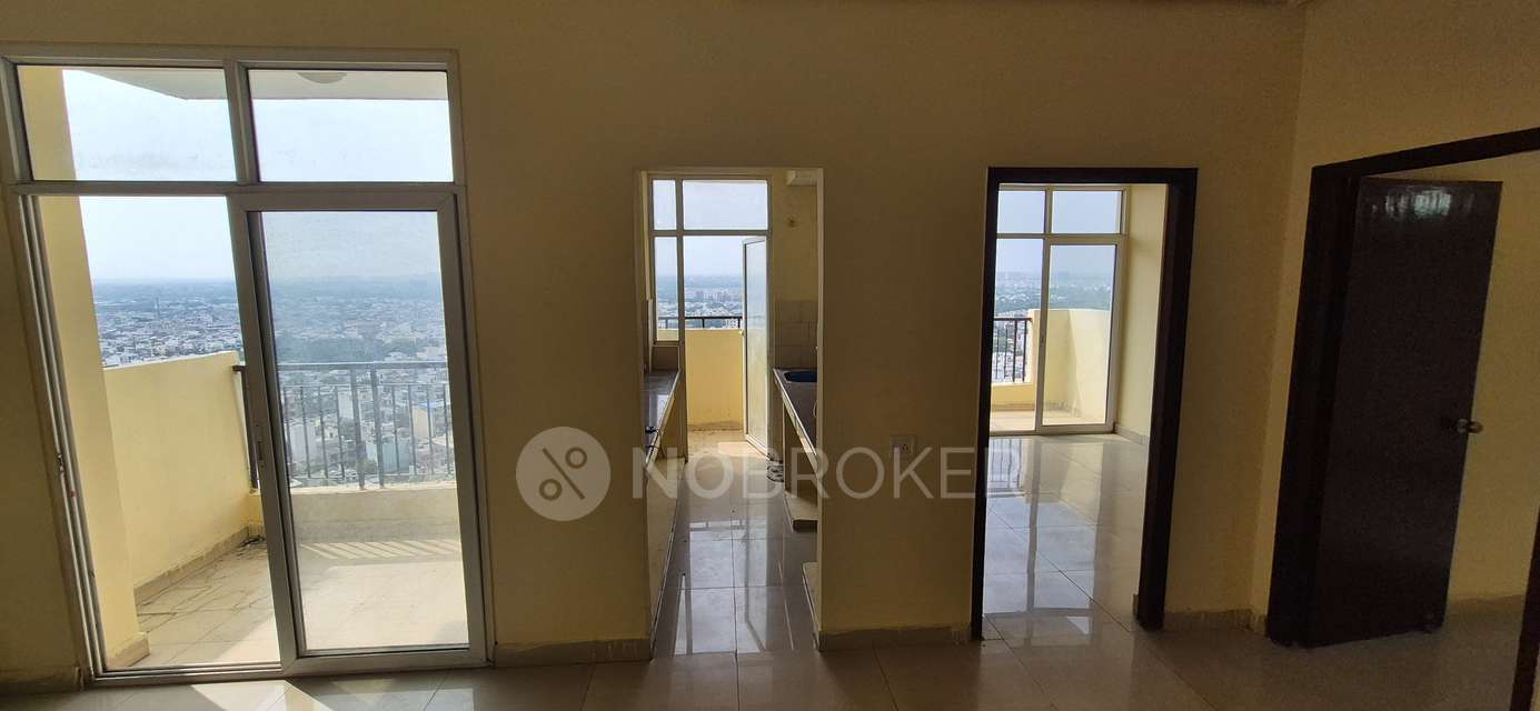 3 BHK Flat In Mahagun Puram, Mahagunpuram For Sale  In Mahagunpuram