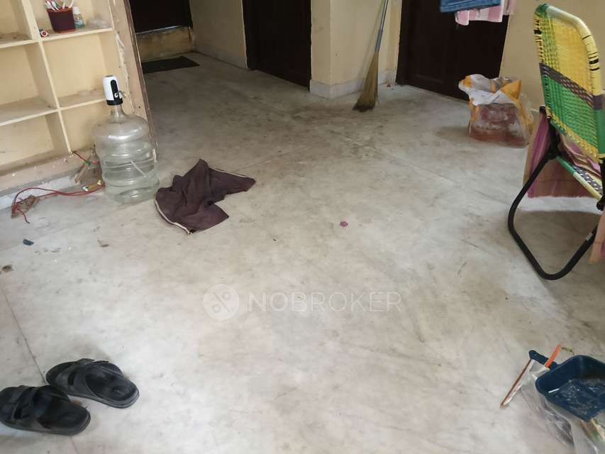 1 BHK Flat In Sri Towes For Sale  In  Moosapet