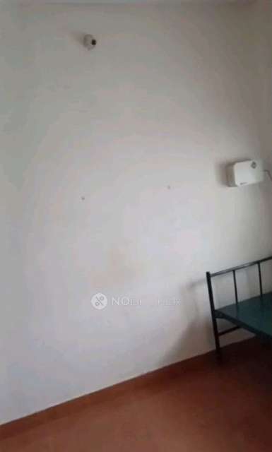 2 BHK Flat In Ganesh Apartment For Sale  In Thomas Street