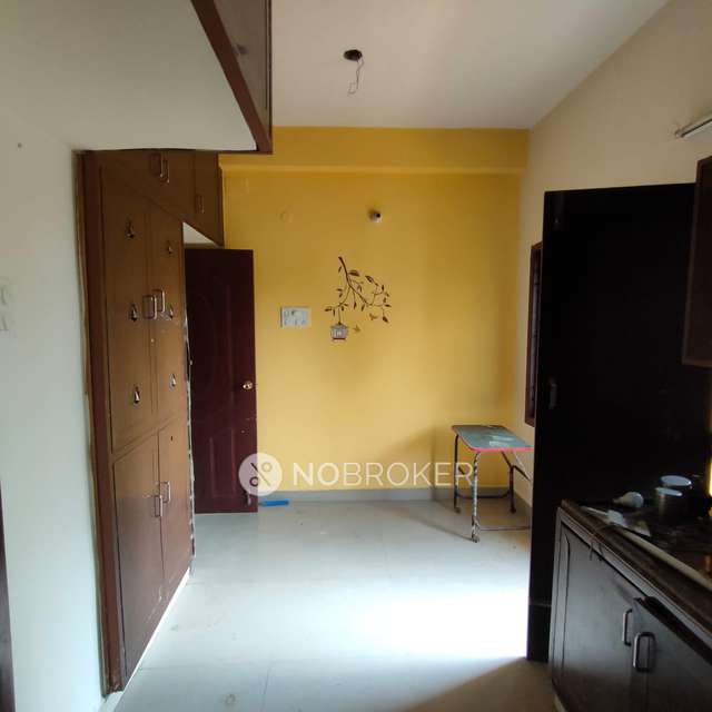 2 BHK Flat In Swastik Apartment For Sale  In Selaiyur