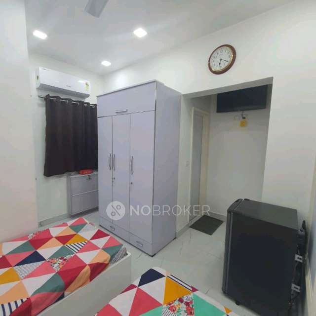 PG for Girls in Dda Flats Sarai Jullena