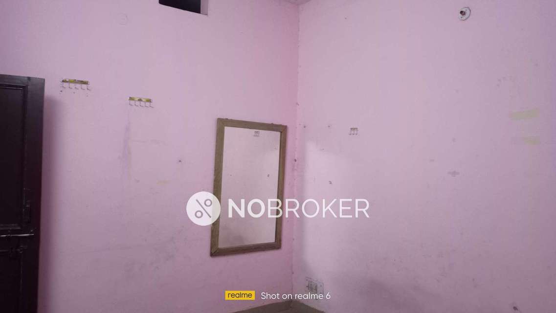 1 BHK Flat In Stand Alone Building For Sale  In Uttam Nagar East