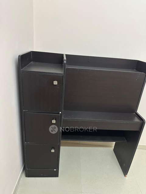 1 BHK Flat In Mulund Colony For Sale  In Mulund West