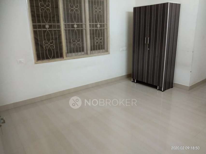 1 BHK Flat In Gurukripa Appartment For Sale  In Cowl Bazar, Pozhichalur