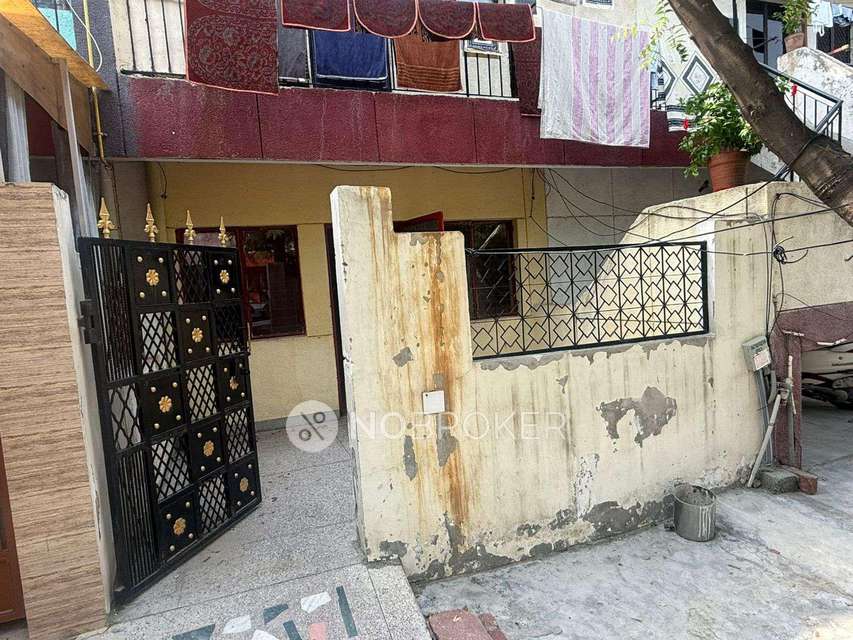 1 BHK Flat For Sale  In Beta 1