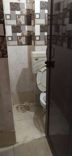 2 BHK Flat In G49 For Sale  In Mohan Garden