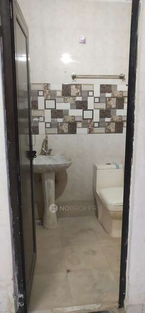 2 BHK Flat In G49 For Sale  In Mohan Garden