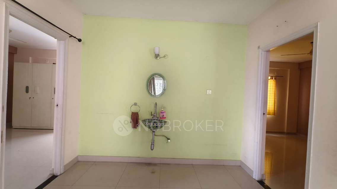 2 BHK Flat In Smr Vinay Hi-lands For Sale  In Miyapur