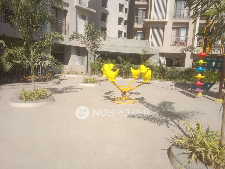 2 BHK Flat In Kohinoor Courtyard One For Sale  In Wakad