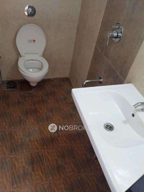 1 BHK Flat In Chandak Nishchay For Sale  In Dahisar East