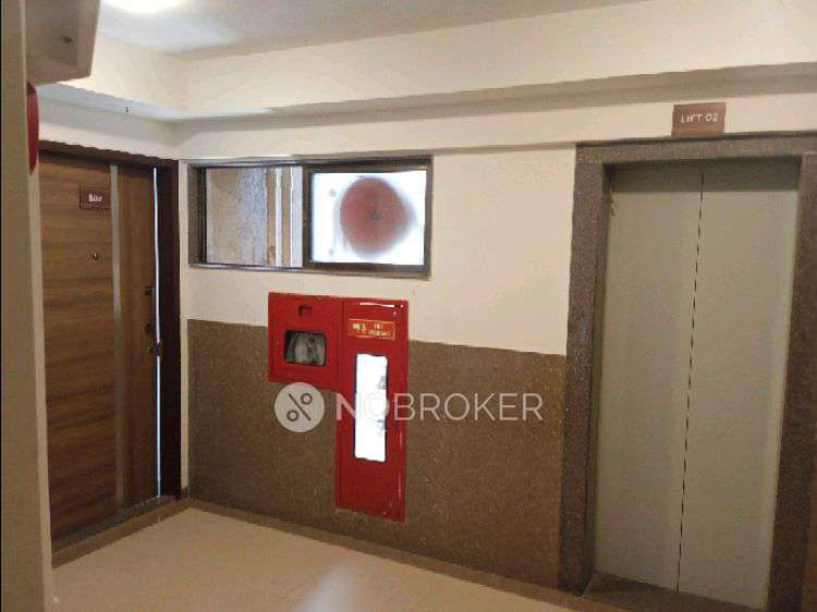 1 BHK Flat In Chandak Nishchay For Sale  In Dahisar East