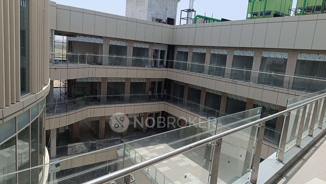 Shop in Sctor 37d, Gurgaon for Rent 