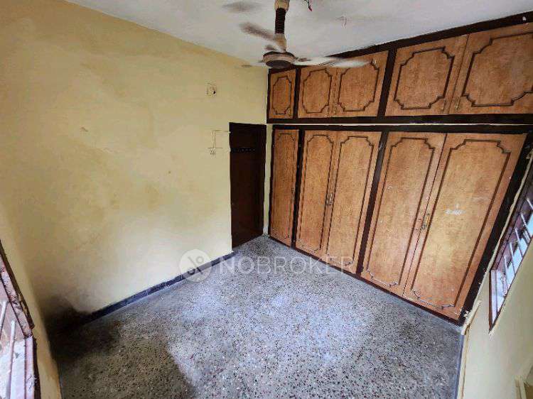 1 BHK Flat In Bank Of India Building For Sale  In #58, 2nd Cross St, Minor Trustpuram, Kodambakkam, Chennai, Tamil Nadu 24, India