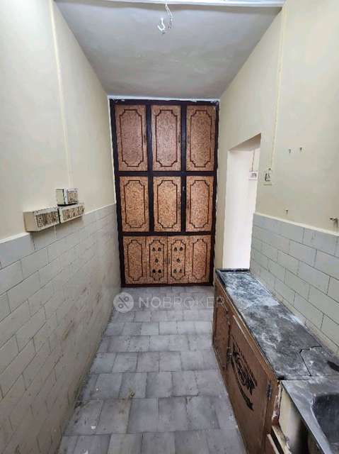 1 BHK Flat In Bank Of India Building For Sale  In #58, 2nd Cross St, Minor Trustpuram, Kodambakkam, Chennai, Tamil Nadu 24, India
