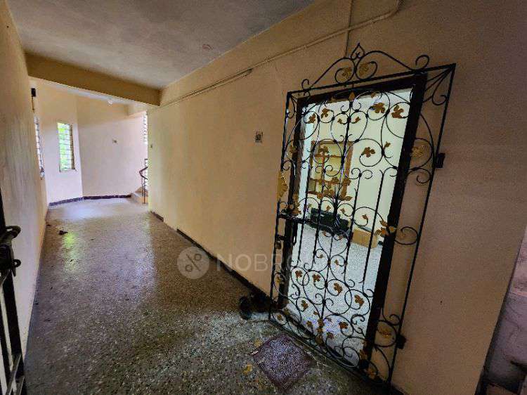 1 BHK Flat In Bank Of India Building For Sale  In #58, 2nd Cross St, Minor Trustpuram, Kodambakkam, Chennai, Tamil Nadu 24, India