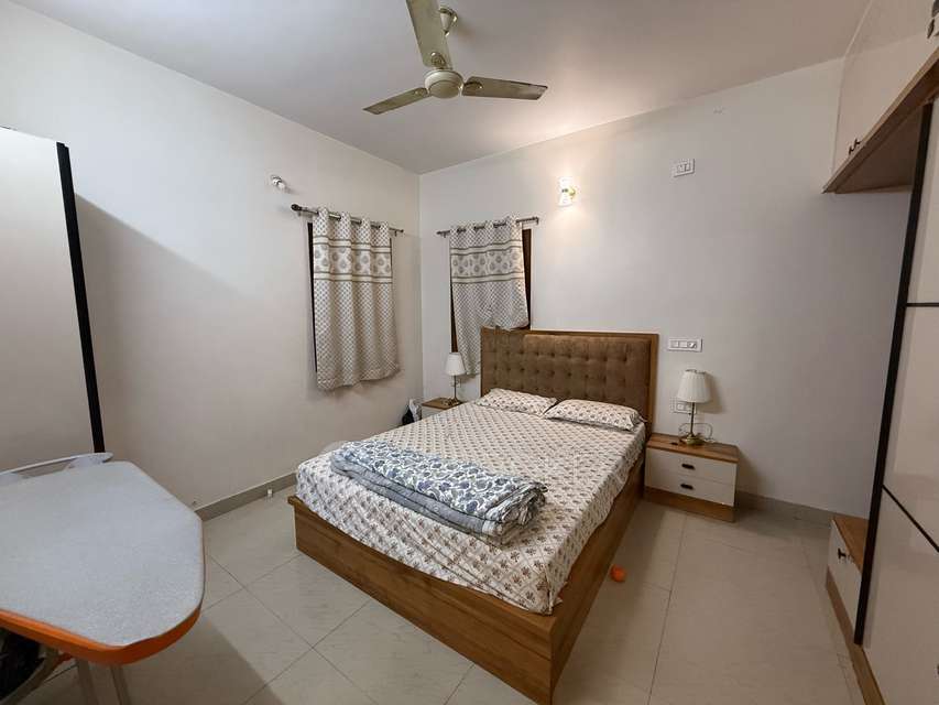 2 BHK Flat In Queens Road For Sale  In Queens Manor