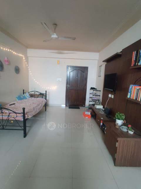 Single Room for Female In 3 BHK  In Ln Vesta Road