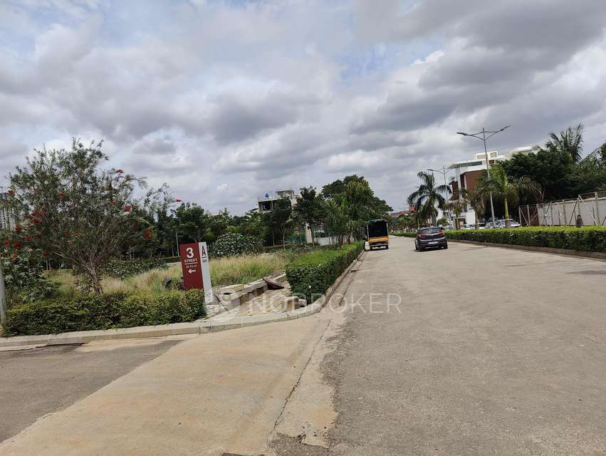 Plot For Sale  In The Lake View Address In Electronic City