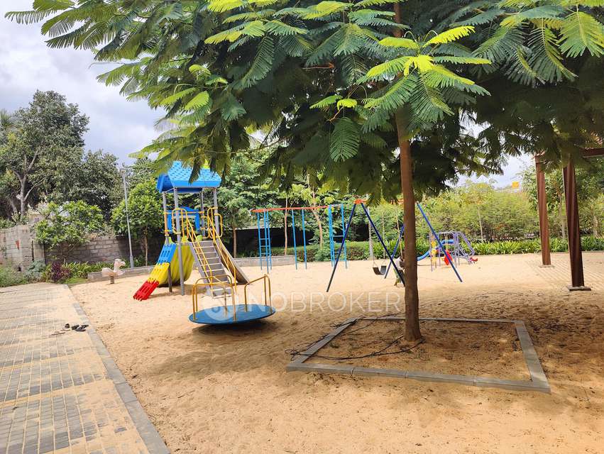 Plot For Sale  In The Lake View Address In Electronic City