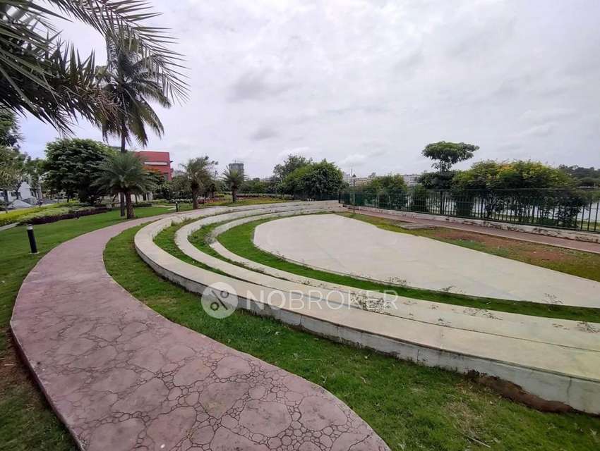 Plot For Sale  In The Lake View Address In Electronic City