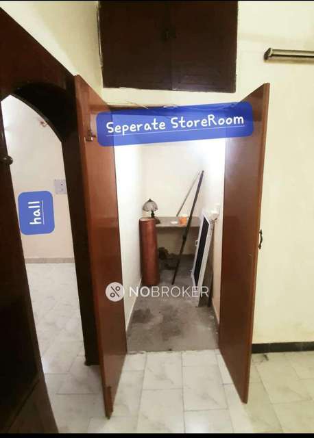 2 BHK Flat For Sale  In Janakpuri