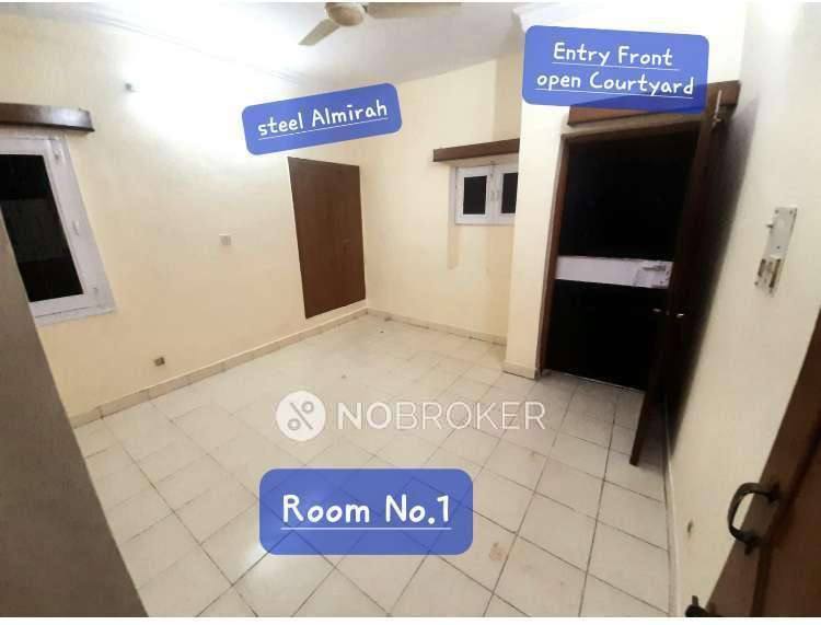 2 BHK Flat For Sale  In Janakpuri