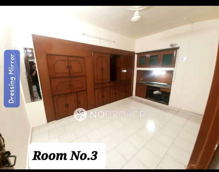 2 BHK Flat For Sale  In Janakpuri