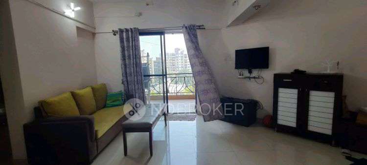 Shared Room for Female In 2 BHK  In  Trillium Apartment In Hadapsar