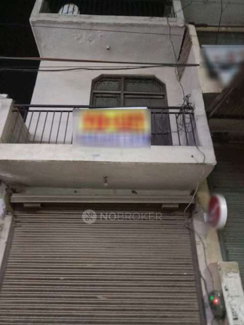 Shop in Sector 10a, Gurgaon for Rent