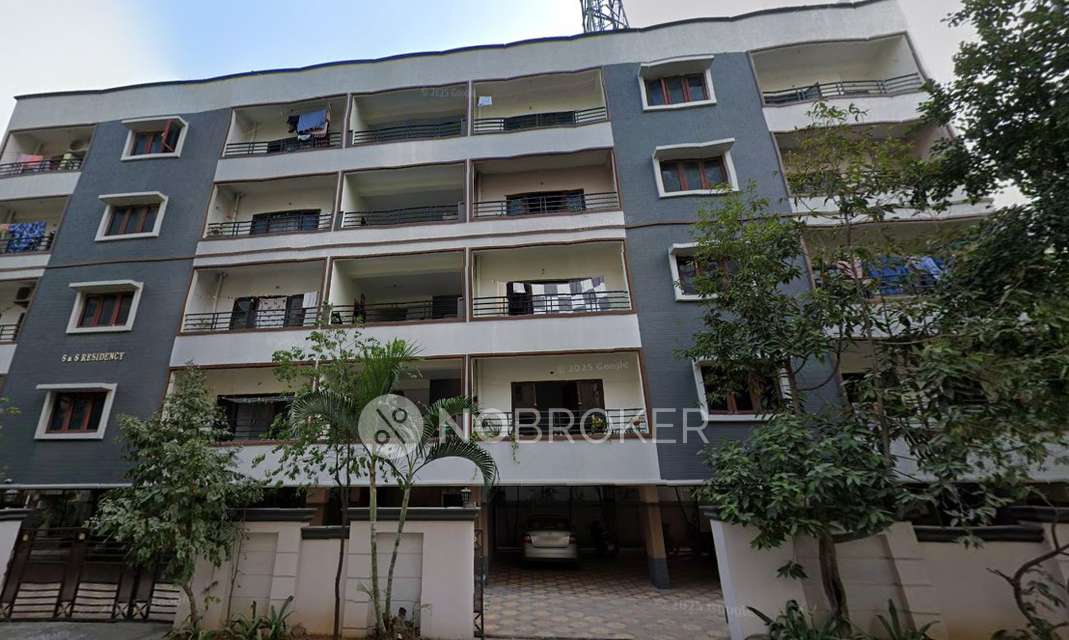 Single Room for Female In 2 BHK  In S&s Residency Kondapur In Gachibowli