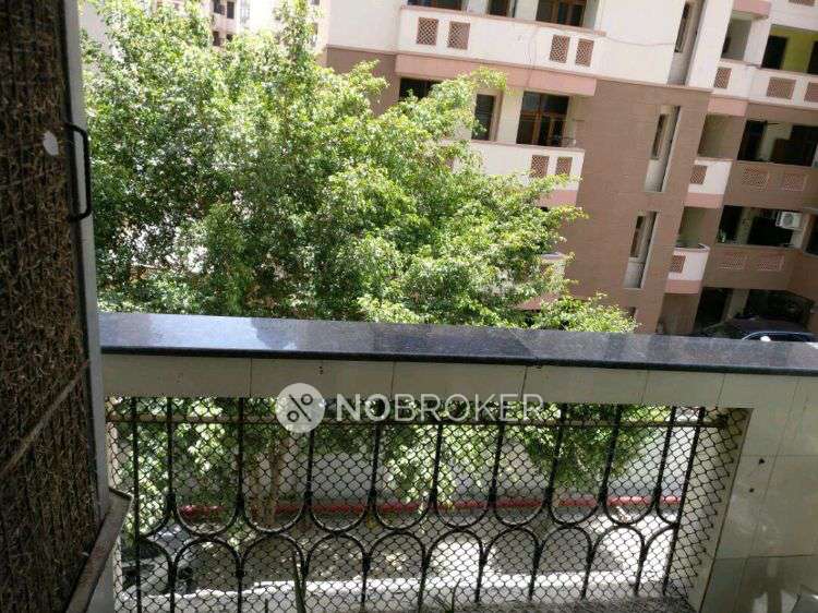 3 BHK Flat In Mahagun Manor For Sale  In Sector 50