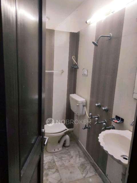 2 BHK Flat For Sale  In Ramesh Nagar