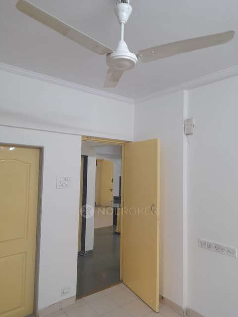 2 BHK Flat In Vijay Vijay Park, Kasarvadavali For Sale  In Kasarvadavali