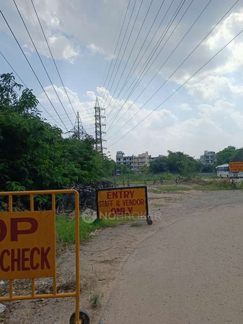 3 BHK Flat for Rent  In Islampur Colony, Sector 38