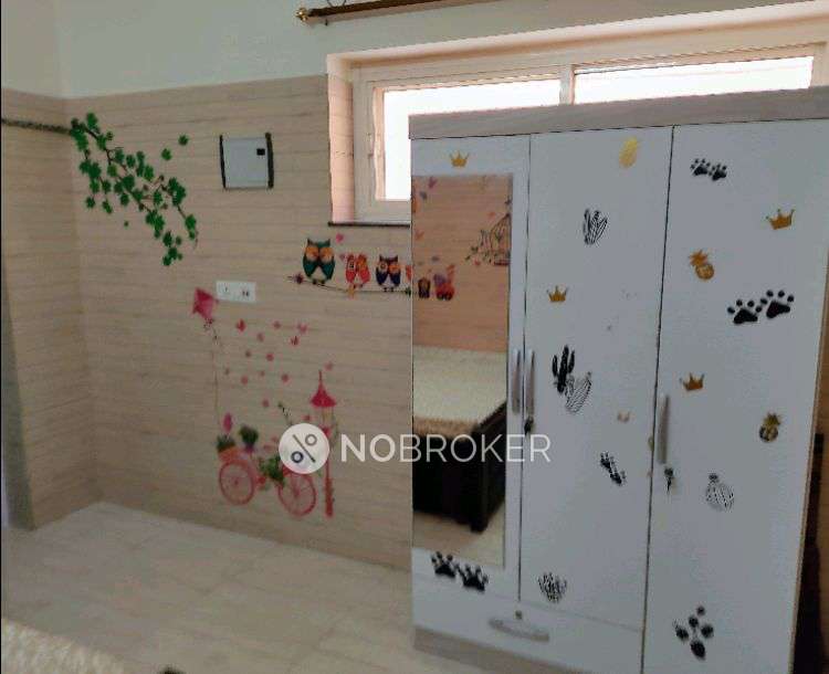 1 RK Flat In Mall Apartments for Rent  In M6w6+x3h, Banarsi Das Estate, Timarpur, Delhi, 110054, India