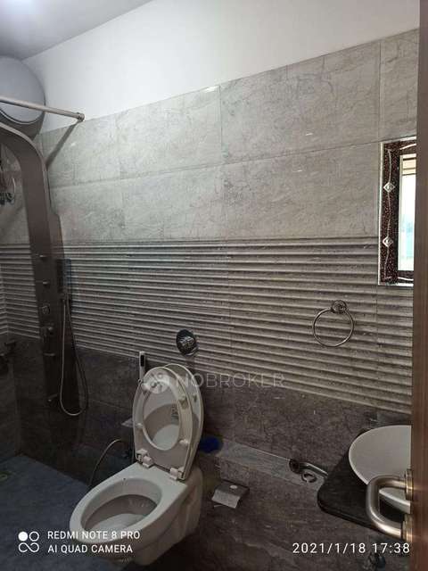 2 BHK Flat In Sethia Grandeur For Sale  In Saritha Thukaram Sra Shankari, Sethia Grandeur, 629, Sharada Devi Rd, Teacher&#39;s Colony, ????????? ???, ??????? ????, ?????, ?????????? 400051, India
