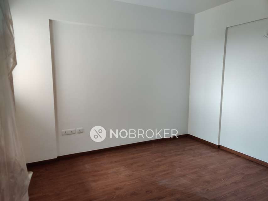 1 BHK Flat In Snn Raj Greenbay For Sale  In Electronic City