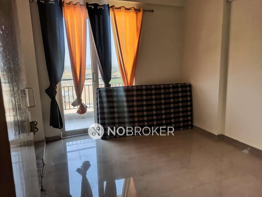 2 BHK Flat In Zara Aavaas For Sale  In Sector 104