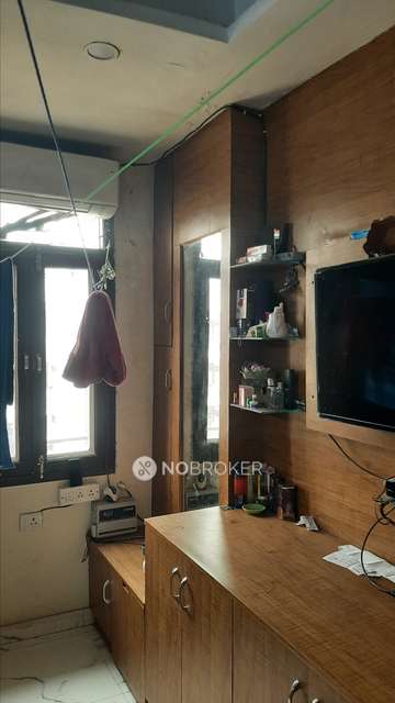 1 BHK Flat In East Platinum For Sale  In Sector 44, Noida