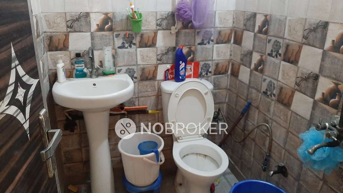 1 BHK Flat In East Platinum For Sale  In Sector 44, Noida