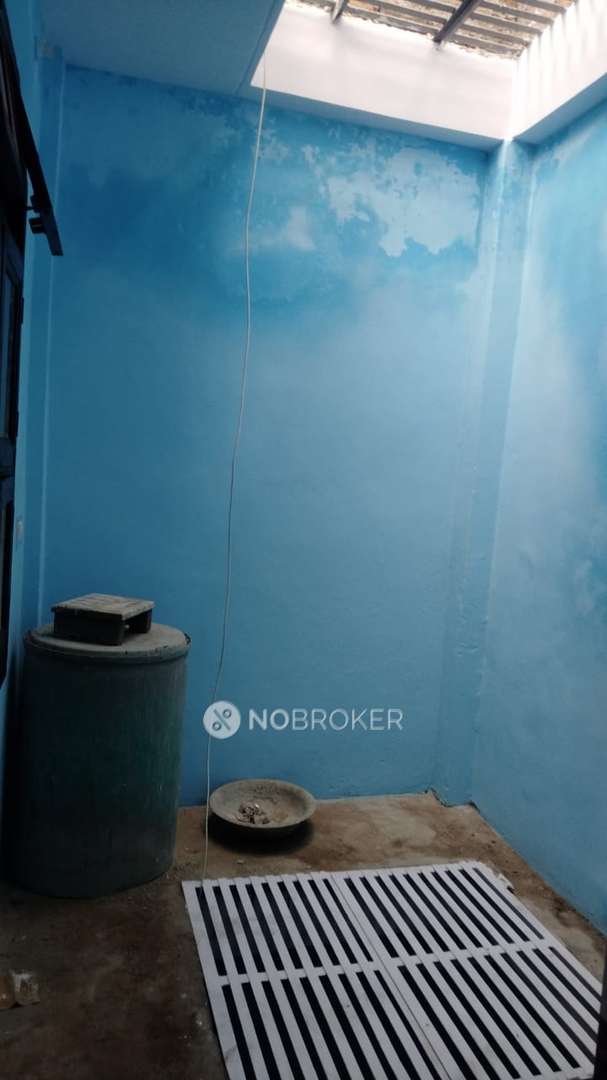 2 BHK Flat In Standalone Building  for Rent  In Sector 3,  