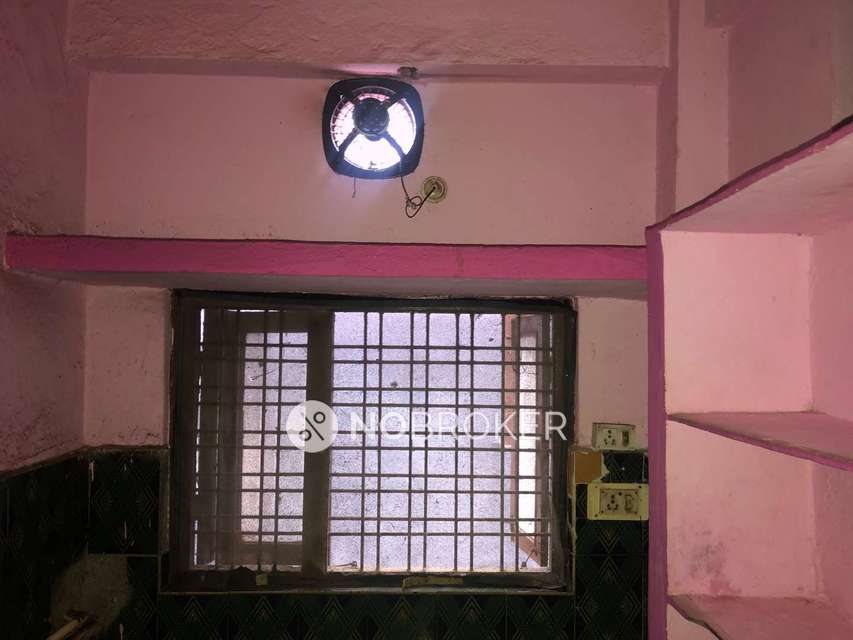2 BHK Flat In Sri Sai Srinivasa Apartment, Mayuri Nager For Sale  In Ramachandrapuram
