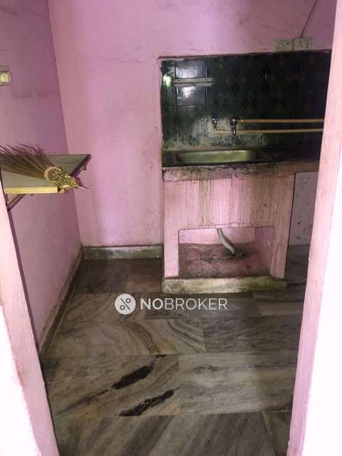 2 BHK Flat In Sri Sai Srinivasa Apartment, Mayuri Nager For Sale  In Ramachandrapuram