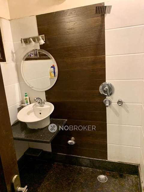 3 BHK Flat In Hargobind Enclave For Sale  In Karkardooma